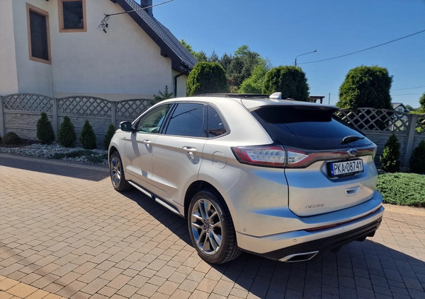 Ford EDGE cena 119000 przebieg: 140000, rok produkcji 2019 z Ujazd małe 781